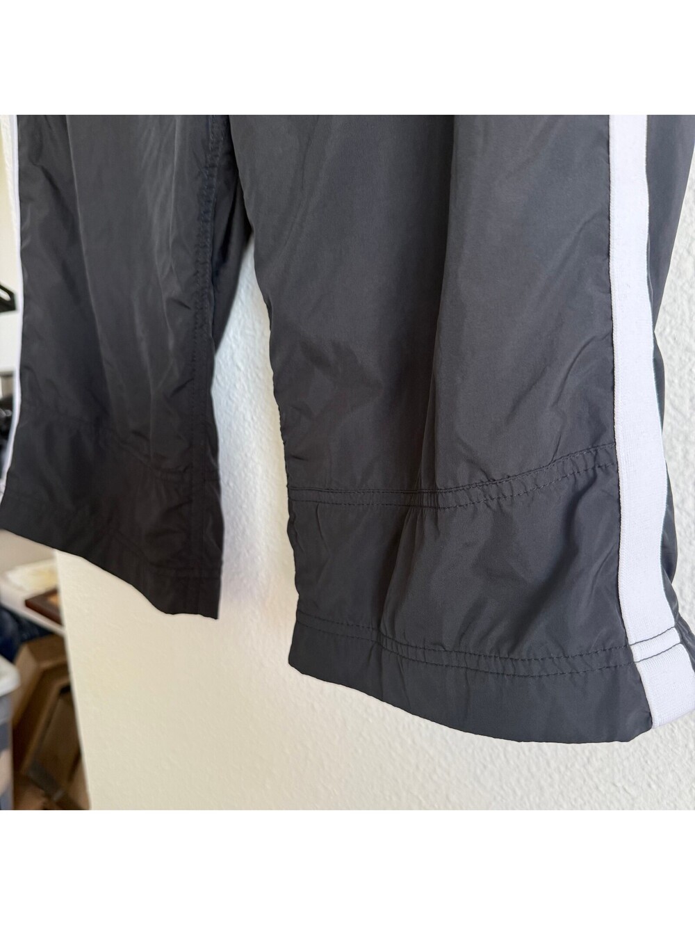 Vintage Y2K Nike Sportswear Black Track Pants Cropped Capri White Stripe L - Picture 5 of 8